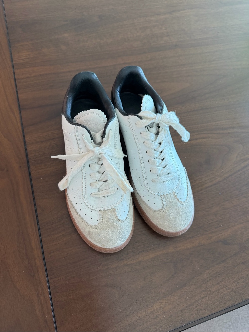 Isabel Marant Bryce Sneaker - Picture 2 of 7